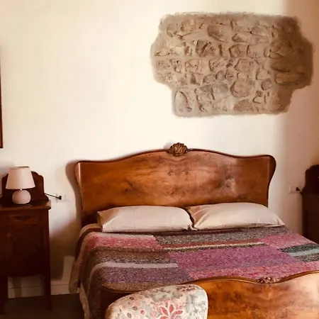La Corte Del Segrino Bed & Breakfast *