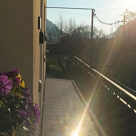 La Corte Del Segrino * Canzo